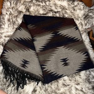 Etc! By Rue21 Southwestern/Aztec Blanket Scarf